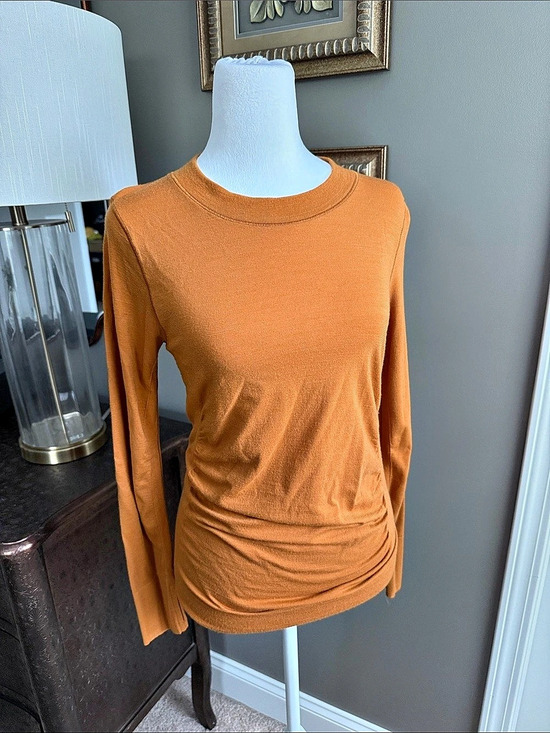 Athleta Tops - Athleta Women's Long Sleeve Ruched Top Size Medium